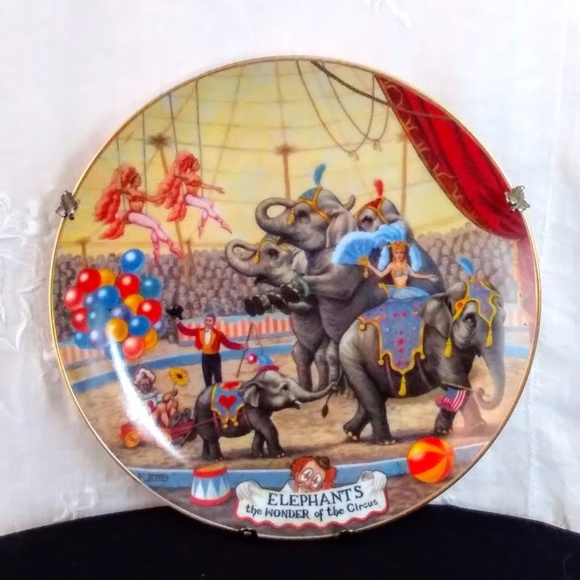 Other - Vintage Barnum & Bailey Plate
